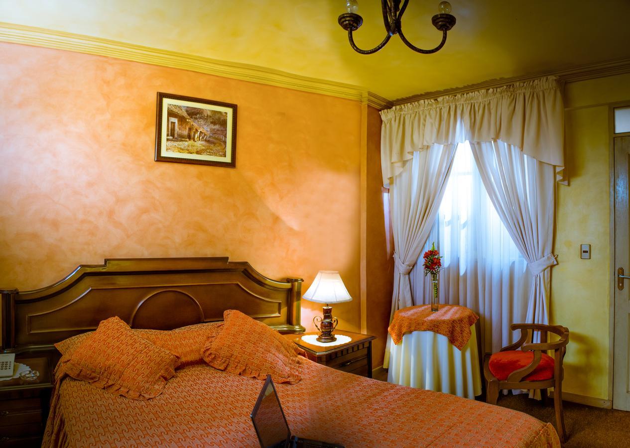 Hotel Monserrat Кочабамба Экстерьер фото
