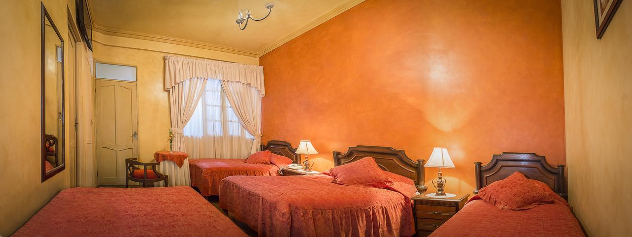 Hotel Monserrat Кочабамба Экстерьер фото