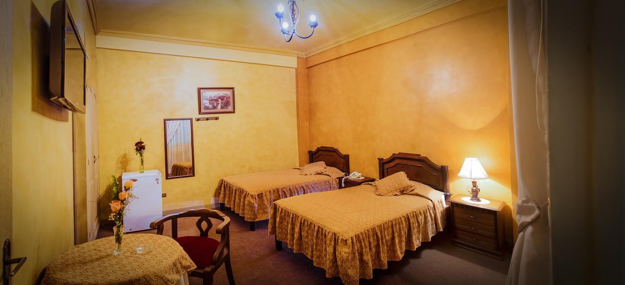 Hotel Monserrat Кочабамба Экстерьер фото