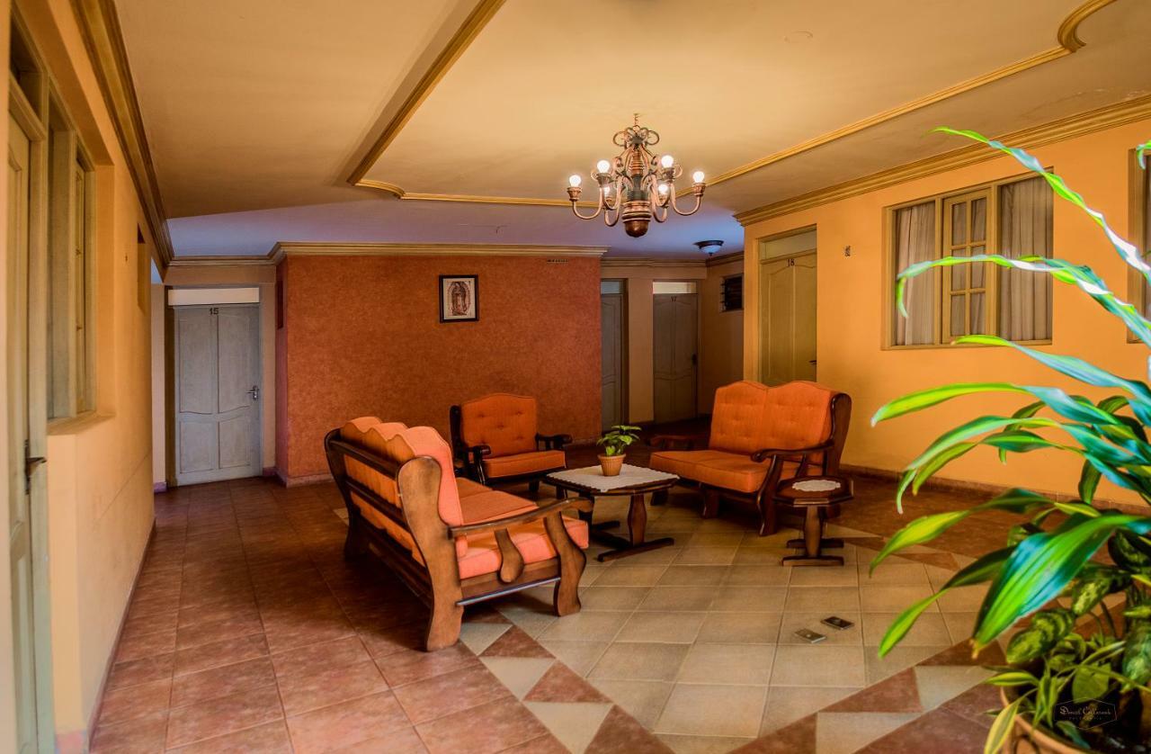 Hotel Monserrat Кочабамба Экстерьер фото